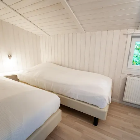 Strandblick - Dorf 1 02