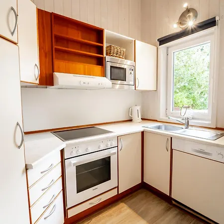 Strandblick - Dorf 1 02 *