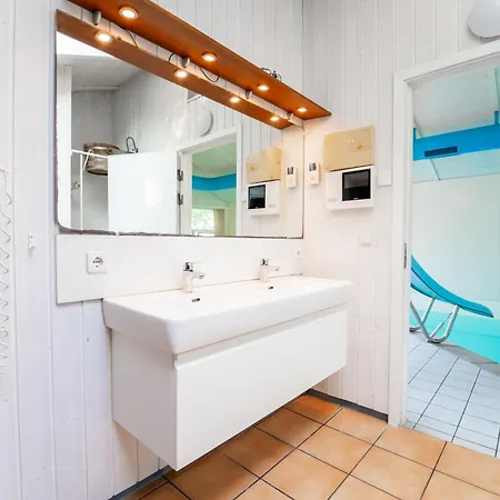 Strandblick - Dorf 1 02 * Priwall