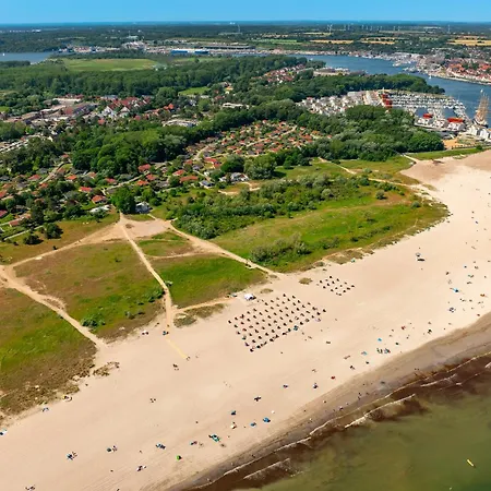 Strandblick - Dorf 1 02 Priwall