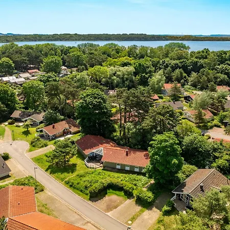 Strandblick - Dorf 1 02 *