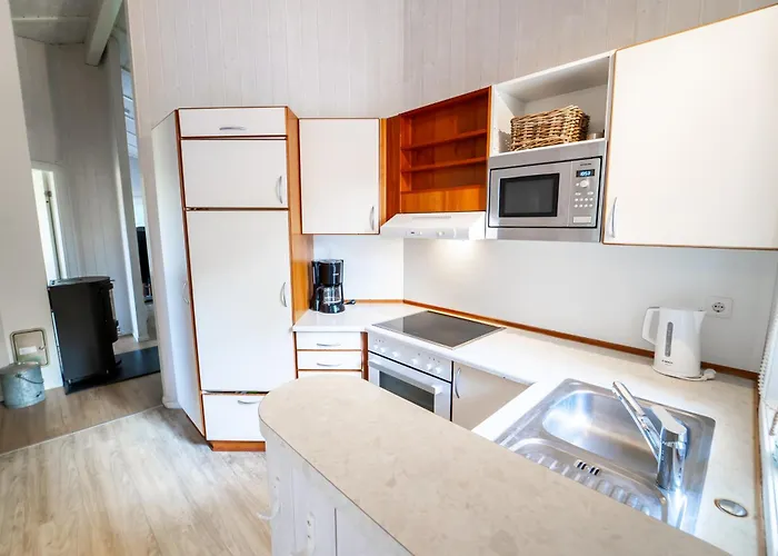 Strandblick - Dorf 1 02 *