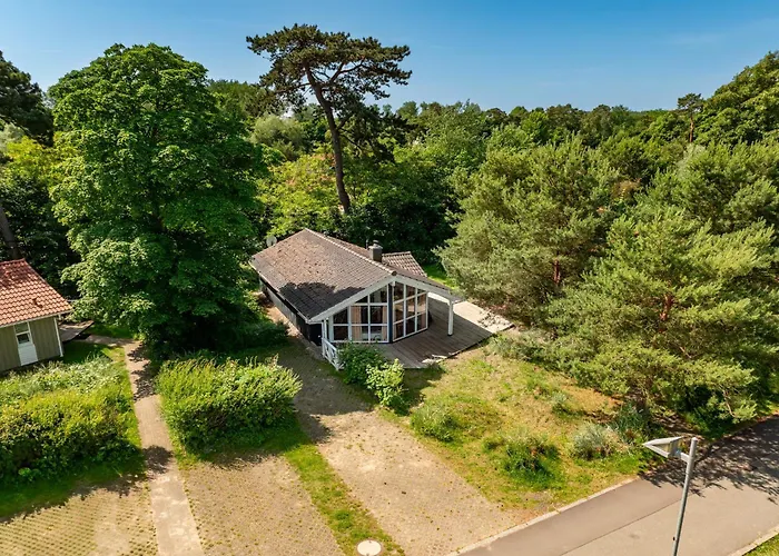 Strandblick - Dorf 1 02 *