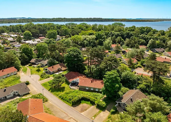 Strandblick - Dorf 1 02 *